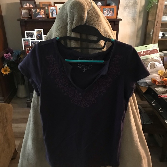 Various shirts - Picture 3 of 8